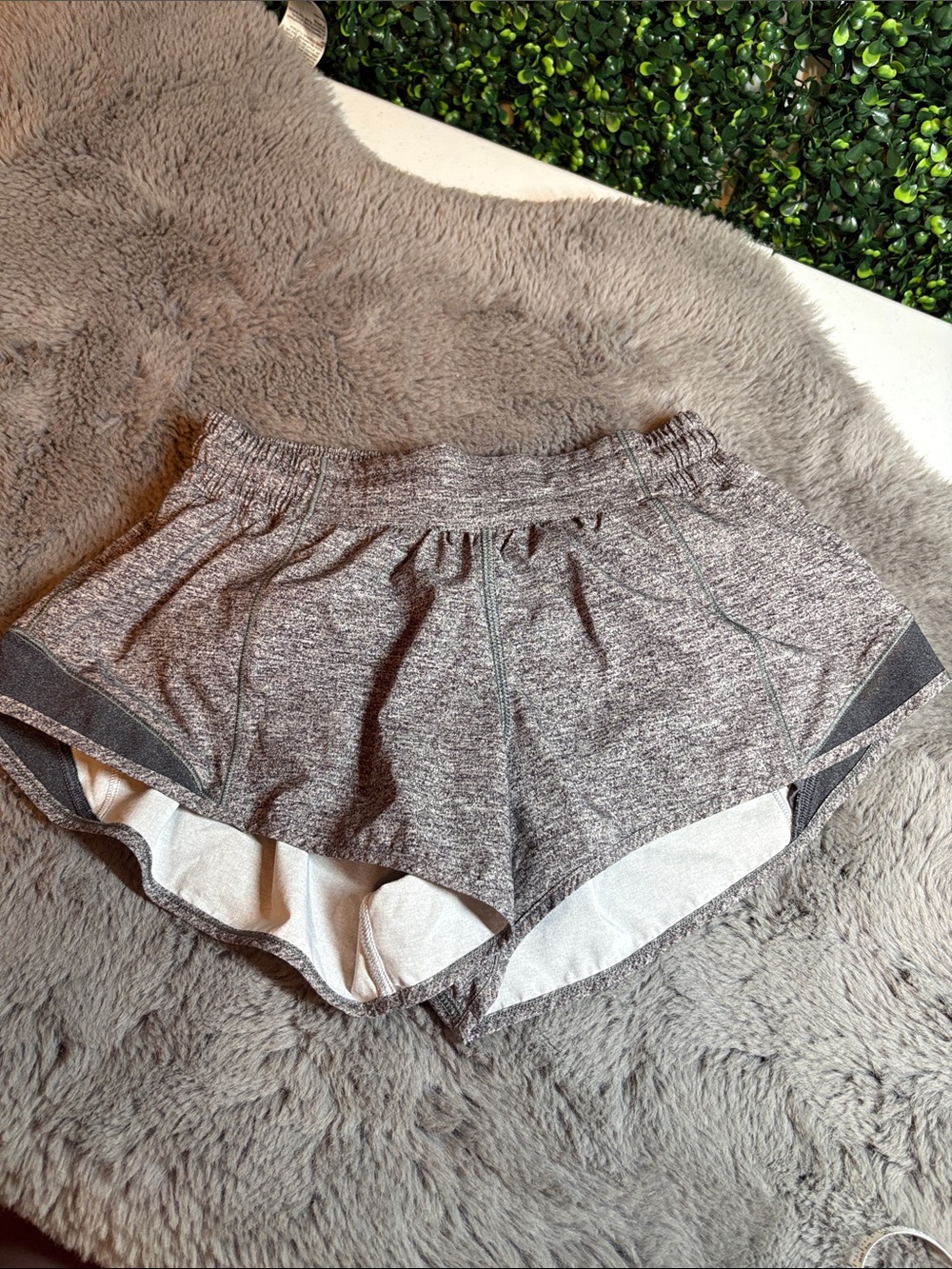 lululemon athletica Heathered Grey Athletic Shorts Size 4